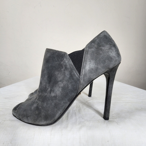 Authentic Prada Grey Suede Peep Toe Stiletto Heels size 38.5IT/8US - Picture 1 of 13